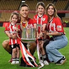 英格兰联赛杯｜2比1力挫利物浦 纽卡斯尔首次封王